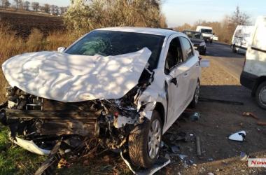 В Витовском районе из-за выехавшей на «встречку» фуры столкнулись четыре автомобиля | Корабелов.ИНФО image 4