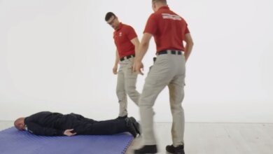 Глава патрульной полиции испытал на себе новый электрошокер, который будут применять к людям (видео) | Корабелов.ИНФО