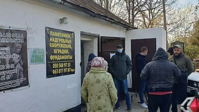 Николаевская полиция проводит обыски и выемку документов на Жуковском кладбище | Корабелов.ИНФО