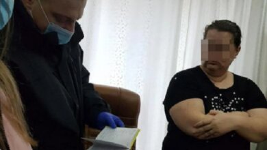Полиция задержала жительницу Николаева, «продававшую» одежду через интернет (Видео) | Корабелов.ИНФО