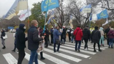 Николаевские предприниматели перекрыли трассу на Одессу, протестуя против введения кассовых аппаратов для ФОПов (Видео) | Корабелов.ИНФО