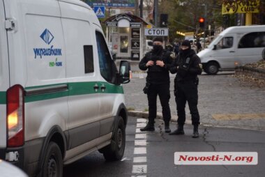 В Николаеве инкассаторский автомобиль попал в ДТП | Корабелов.ИНФО image 1