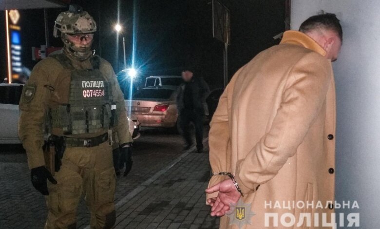 Требовали $47 тысяч: подробности задержания банды вымогателей на АЗС в Николаеве. Видео | Корабелов.ИНФО image 1