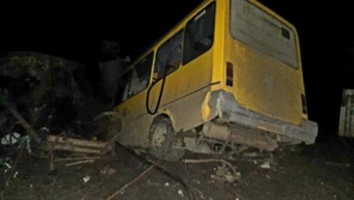 На Николаевщине «маршрутка» с 15 пассажирами вылетела с дороги — двое пострадавших | Корабелов.ИНФО