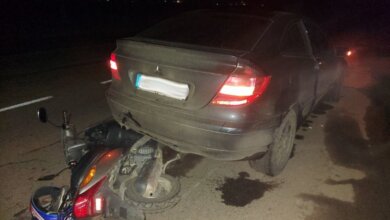 Возле Корабельного района «Мерседес» сбил несовершеннолетнего мопедиста | Корабелов.ИНФО