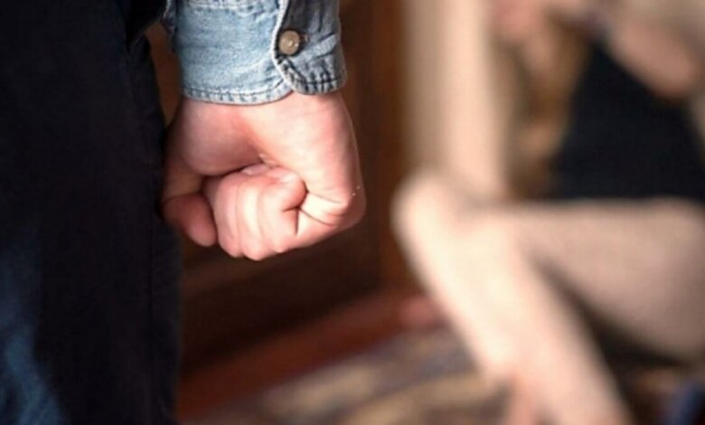 В Одесской области мужчина избил и изнасиловал мать с дочкой | Корабелов.ИНФО