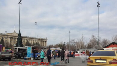 Во время праздников на Соборной площади в Николаеве предприниматели массово нарушали карантин | Корабелов.ИНФО image 2