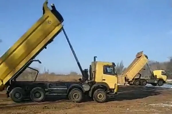 Жители Корабельного района продолжают облагораживать парк "Богоявленский" (Видео) | Корабелов.ИНФО