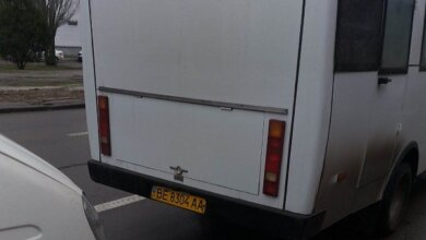 Водій миколаївської "маршрутки" знущався над школяркою | Корабелов.ИНФО