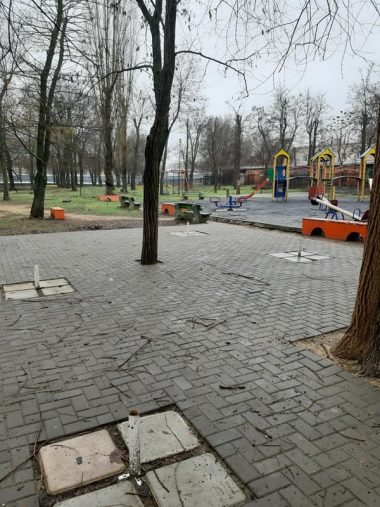 Становится только хуже: жители Корабельного района возмущены состоянием местного сквера | Корабелов.ИНФО image 3