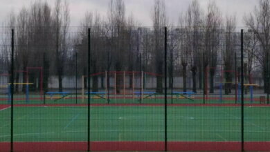 На новом стадионе в школе Корабельного района исчезли футбольные ворота | Корабелов.ИНФО