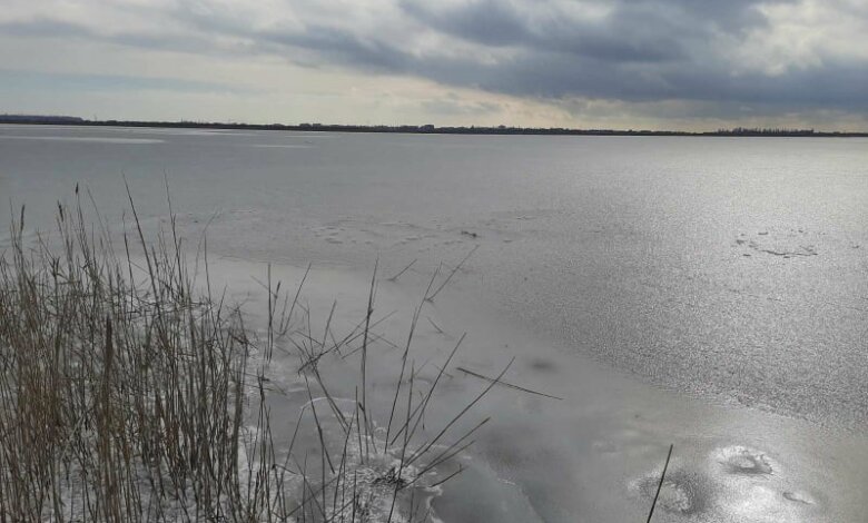 Возле Коблево водитель грузовика спас троих детей, которые провалились под лед | Корабелов.ИНФО
