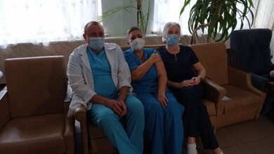 В Николаеве сделали первые прививки от коронавируса | Корабелов.ИНФО