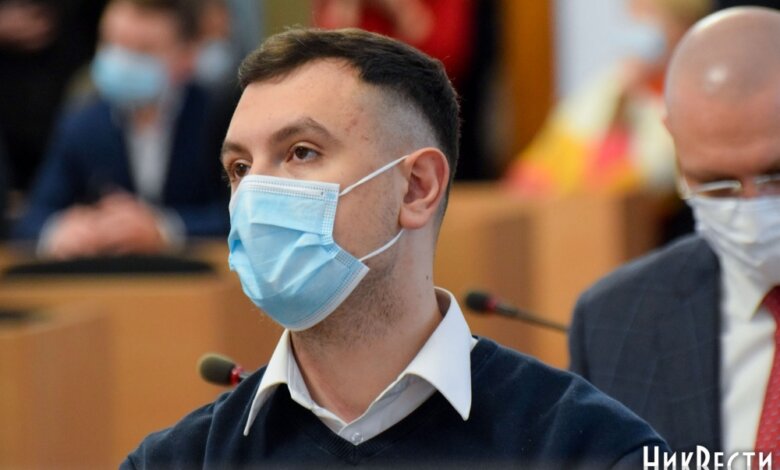 Николаевский комик из «Слуги народа» выдал стендап на сессии горсовета, высмеяв депутата-любителя Путина (видео) | Корабелов.ИНФО