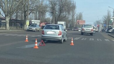 Возле пешеходного перехода в Корабельном районе столкнулись Škoda Fabia» и «Mercedes» | Корабелов.ИНФО image 2