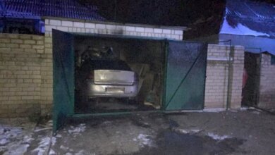 В Корабельном районе ночью горел автомобиль Opel Vectra | Корабелов.ИНФО