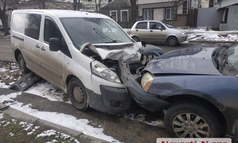 В Николаеве пьяный на «Мицубиси» протаранил «Субару» и «Пежо». Видео | Корабелов.ИНФО