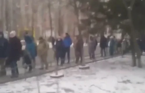 Очередь на "маршрутку" растянулась на десятки метров: как уехать из Корабельного района (Видео) | Корабелов.ИНФО