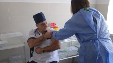 "Первые ласточки": медики в Галицыново привились от коронавируса (фото) | Корабелов.ИНФО image 1