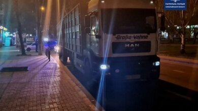 В Николаеве патрульные дважды за ночь останавливали один и тот же грузовик с пьяным водителем | Корабелов.ИНФО