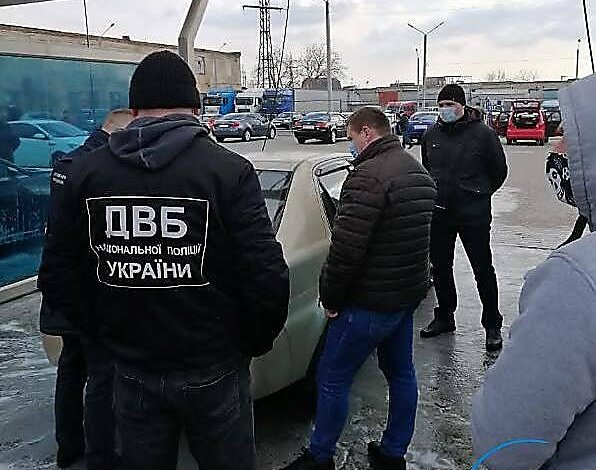 В Николаеве полицейский шантажировал коллегу - требовал $2000 за сохранение «тайны» | Корабелов.ИНФО