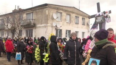 В Херсонской области похоронили 7-летнюю Машу Борисову, которую изнасиловали и задушили. Видео | Корабелов.ИНФО