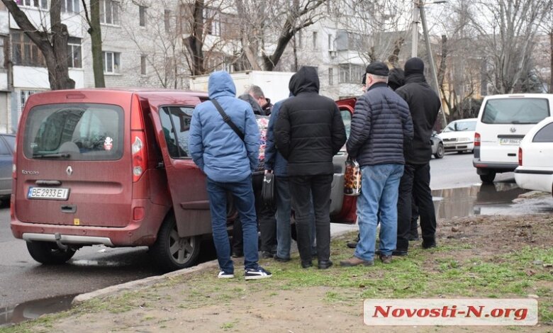 В Николаеве полиция задержала подозреваемого в незаконном хранении оружия. Видео | Корабелов.ИНФО