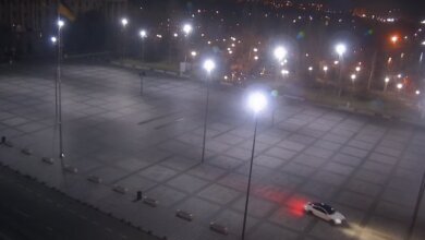 «Выпендриваться перед «телками»»: в Николаеве автолюбитель «дрифтовал» на Серой площади. Видео | Корабелов.ИНФО