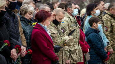 День украинского добровольца: в Николаеве возложили цветы. ФОТО | Корабелов.ИНФО image 4