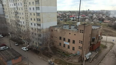 "Аж выворачивает", - житель многоэтажки в Корабельном районе вызвал полицию из-за едкого химического запаха | Корабелов.ИНФО