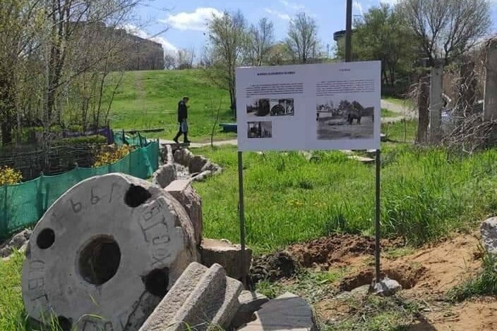 В парке "Богоявленский" установили информационные стенды к музейным экспонатам | Корабелов.ИНФО image 1