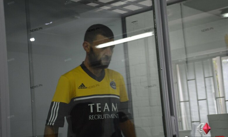 В Николаеве посадили на 4 года хулигана, разбившего головой стекло патрульного авто (видео) | Корабелов.ИНФО