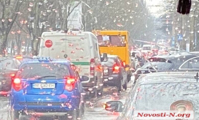 Транспортный локдаун: утром в понедельник Николаев застыл в пробках | Корабелов.ИНФО