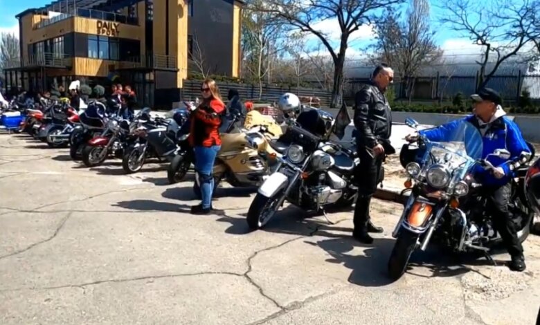 Со стриптизом и живой музыкой николаевские байкеры открыли мотосезон | Корабелов.ИНФО image 1