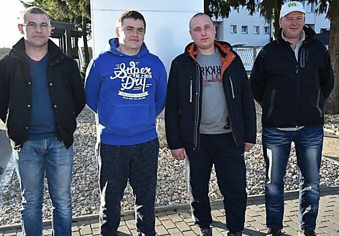 Трое николаевских рабочих спасли поляка, собиравшегося покончить с собой | Корабелов.ИНФО