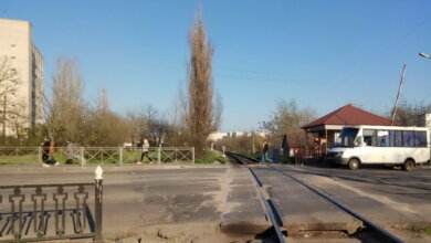 Жители Корабельного отправили чиновникам обращения с подписями за перенос железной дороги из центра района | Корабелов.ИНФО