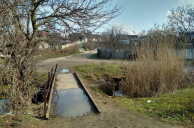 "Каждый год собираем подписи, и всё до одного места", - жители о бездорожье на улицах Корабельного (Фото) | Корабелов.ИНФО image 1