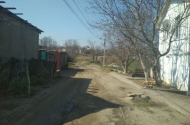 "Каждый год собираем подписи, и всё до одного места", - жители о бездорожье на улицах Корабельного (Фото) | Корабелов.ИНФО image 12