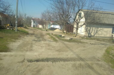 "Каждый год собираем подписи, и всё до одного места", - жители о бездорожье на улицах Корабельного (Фото) | Корабелов.ИНФО image 14