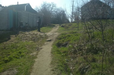 "Каждый год собираем подписи, и всё до одного места", - жители о бездорожье на улицах Корабельного (Фото) | Корабелов.ИНФО image 21