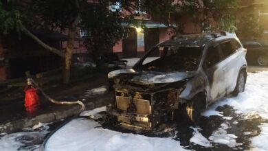 сгоревший автомобиль