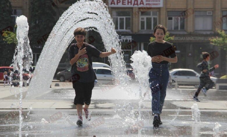 На Соборній площі в Миколаєві запрацювали фонтани