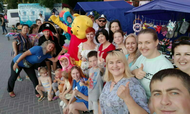 ярмарка у ДК "Корабельный"