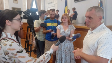 справа - Александр Сенкевич