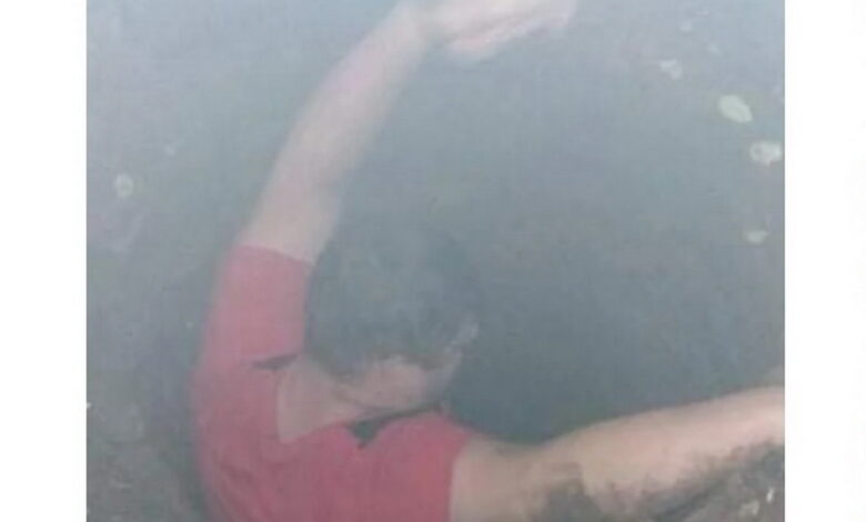 мужчина провалился в люк