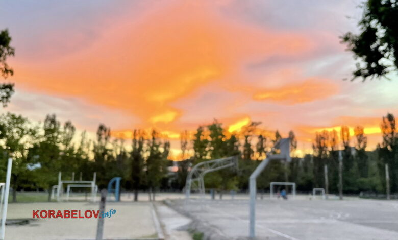 закат над стадионом