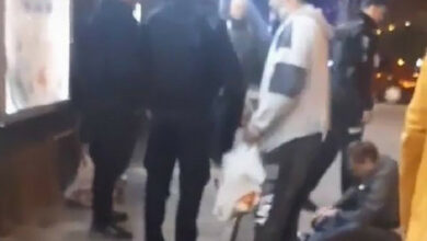 перепалка по поводу защитной маски перетекла в стрельбу