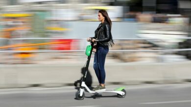 самокатчица