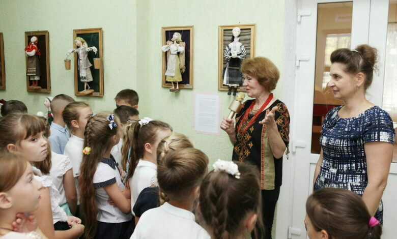 Відкриття виставки авторської ляльки