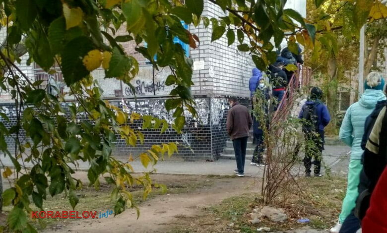 Очередь на ПЦР-тест в Корабельном районе 20.10.2021